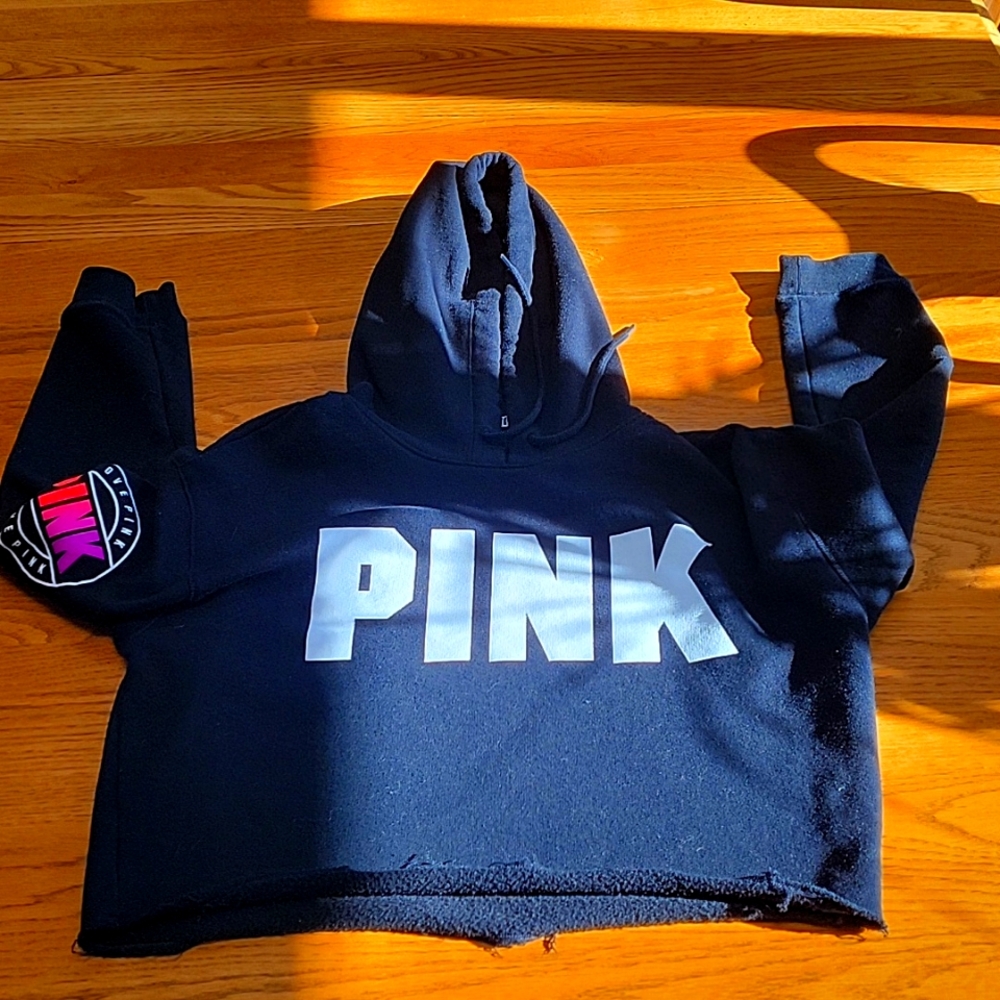 Crop Sweater VS Hoodie